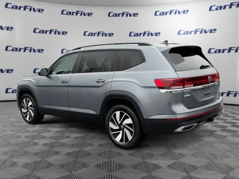 Another view of 2024 Volkswagen Atlas 2.0T SE w/Technology for sale in Hooksett, NH at CarFive Hooksett, NH