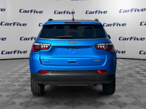 More photos of 2022 Jeep Compass Latitude Lux at CarFive Hooksett, NH, NH