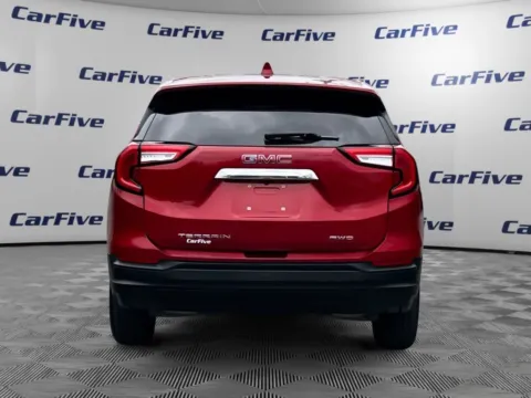 More photos of 2022 GMC Terrain SLE at CarFive Hooksett, NH, NH
