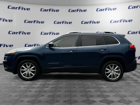 Photos of 2018 Jeep Cherokee Limited for sale in Hooksett, NH at CarFive Hooksett, NH