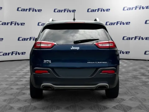 More photos of 2018 Jeep Cherokee Limited at CarFive Hooksett, NH, NH