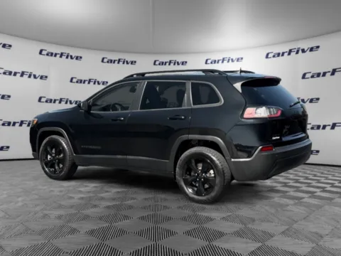 Another view of 2021 Jeep Cherokee Altitude for sale in Hooksett, NH at CarFive Hooksett, NH