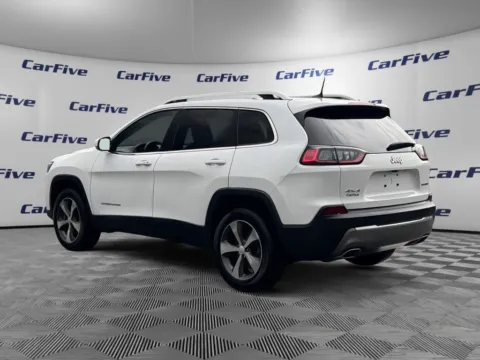 Another view of 2019 Jeep Cherokee Limited for sale in Hooksett, NH at CarFive Hooksett, NH