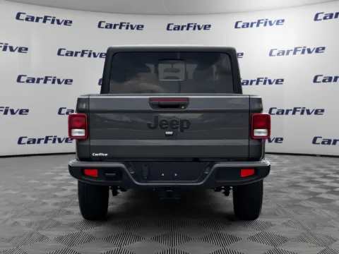 More photos of 2022 Jeep Gladiator Altitude at CarFive Hooksett, NH, NH