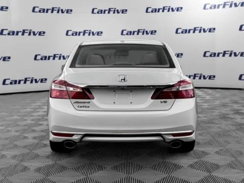 More photos of 2016 Honda Accord EX-L at CarFive Hooksett, NH, NH