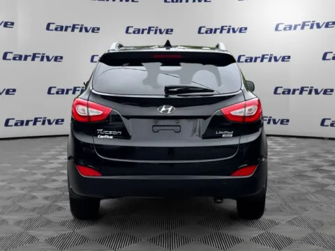 More photos of 2015 Hyundai Tucson Limited at CarFive Hooksett, NH, NH