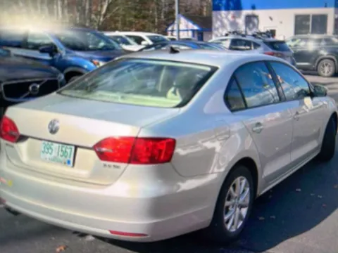 Another view of 2011 Volkswagen Jetta 2.5L SE for sale in Hooksett, NH at CarFive Hooksett, NH