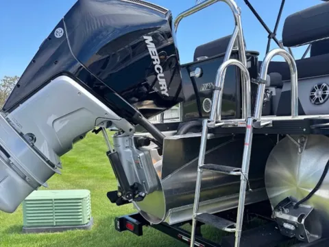 Another view of 2025 Avalon Catalina Platinum Quad Lounge Shift 2785 for sale in Charlevoix, MI at Dry Harbour Marine