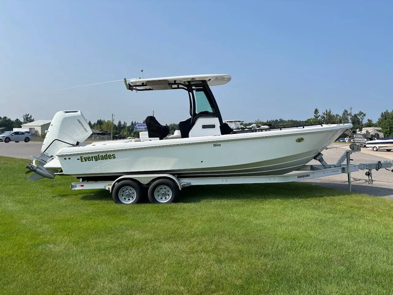 White 2023 Everglades 253 Center Console for sale in Charlevoix, MI