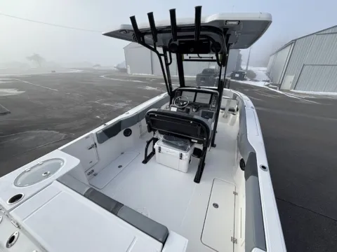 More photos of 2026 Robalo R250 at Dry Harbour Marine, MI