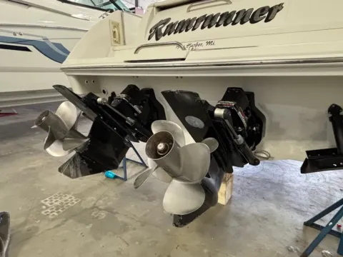 More photos of 1999 Formula 330 Sun Sport at Dry Harbour Marine, MI