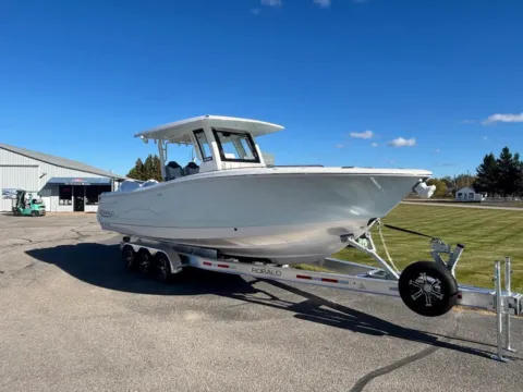 More photos of 2026 Robalo R300 at Dry Harbour Marine, MI