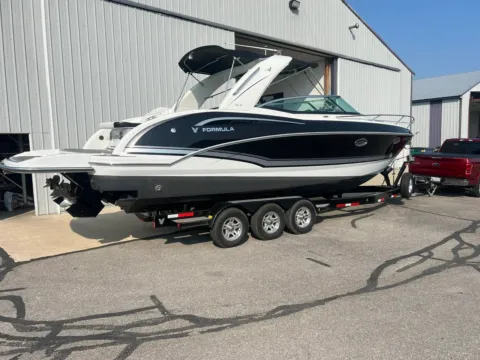 Another view of 2014 Formula 310 SS for sale in Charlevoix, MI at Dry Harbour Marine