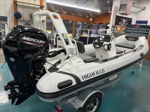 More photos of 2025 Highfield Sport 460 at Dry Harbour Marine, MI