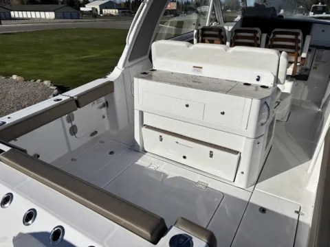 More photos of 2026 Everglades 367CX at Dry Harbour Marine, MI