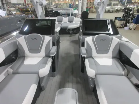 Another view of 2025 Avalon Excalibur Elite Windshield Twin 500R for sale in Charlevoix, MI at Dry Harbour Marine