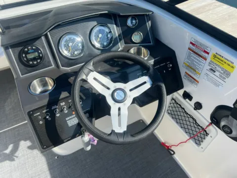 More photos of 2022 Bayliner VR6 at Dry Harbour Marine, MI