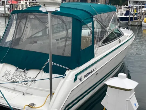 Another view of 1998 Formula 330 Sun Sport for sale in Charlevoix, MI at Dry Harbour Marine