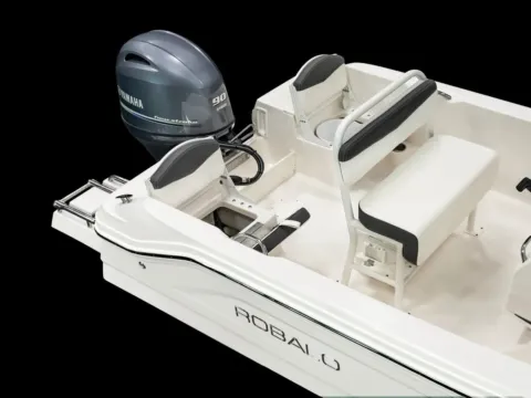 More photos of 2026 Robalo R160 at Dry Harbour Marine, MI