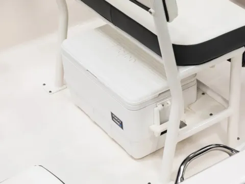 More photos of 2026 Robalo R160 at Dry Harbour Marine, MI