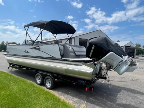 More photos of 2023 Avalon Catalina Platinum 2785 ELW at Dry Harbour Marine, MI
