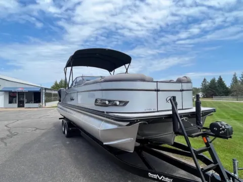 Photos of 2023 Avalon Catalina Platinum 2785 ELW for sale in Charlevoix, MI at Dry Harbour Marine