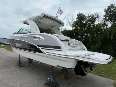 Photos of 2025 Formula 350 Crossover Bowrider for sale in Charlevoix, MI at Dry Harbour Marine