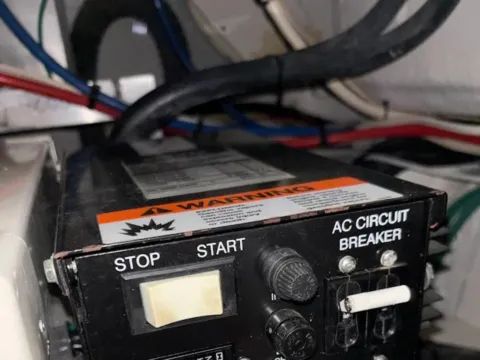 More photos of 2004 Cruisers 370 Express at Dry Harbour Marine, MI