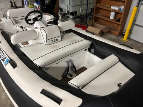 More photos of 2017 Williams Turbojet 325 at Dry Harbour Marine, MI