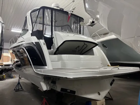 Photos of 2006 Formula 40 Performance Cruiser for sale in Charlevoix, MI at Dry Harbour Marine