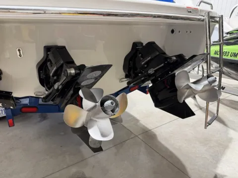 More photos of 2018 Formula 310 Bowrider at Dry Harbour Marine, MI