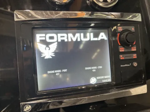 More photos of 2015 Formula 330 Crossover Bowrider at Dry Harbour Marine, MI