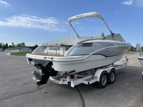 More photos of 2010 Formula 270 Bowrider at Dry Harbour Marine, MI