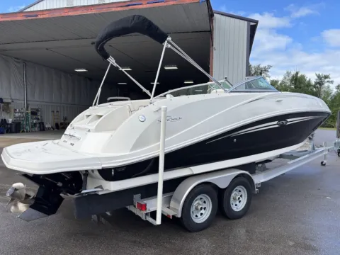 Another view of 2008 Sea Ray 260 Sundeck for sale in Charlevoix, MI at Dry Harbour Marine