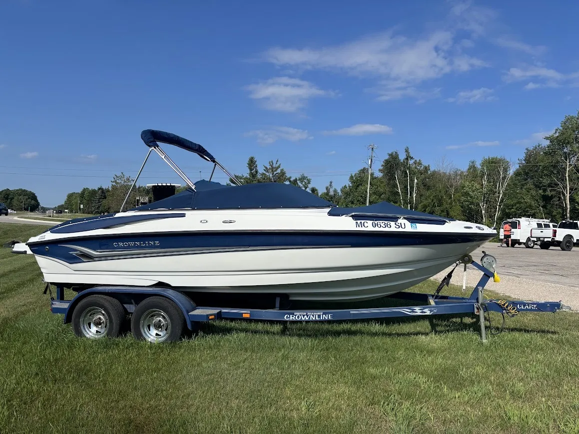 Blue 2005 Crownline 206LS for sale in Charlevoix, MI