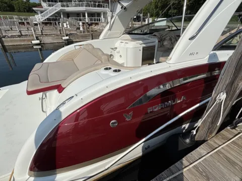 More photos of 2011 Formula 350 Sun Sport at Dry Harbour Marine, MI