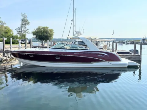 Red 2011 Formula 350 Sun Sport for sale in Charlevoix, MI