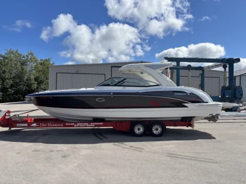Photos of 2024 Formula 350 Crossover Bowrider for sale in Charlevoix, MI at Dry Harbour Marine