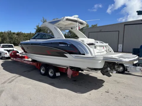 Another view of 2024 Formula 350 Crossover Bowrider for sale in Charlevoix, MI at Dry Harbour Marine