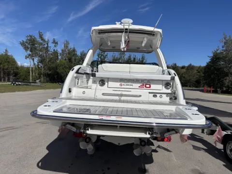 More photos of 2024 Formula 350 Crossover Bowrider at Dry Harbour Marine, MI