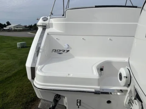More photos of 2027 Robalo R237 Dual Console at Dry Harbour Marine, MI