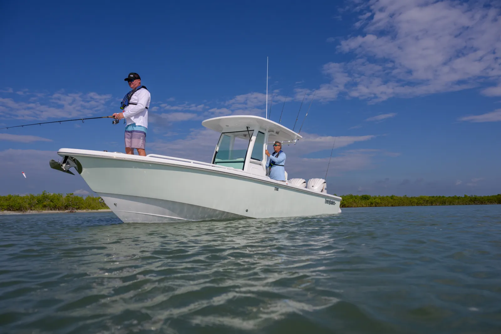 More photos of 2027 Everglades 273CC at Dry Harbour Marine, MI