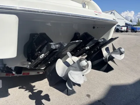 More photos of 2016 Formula 310 Sun Sport at Dry Harbour Marine, MI