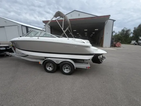 More photos of 2011 Cobalt 210 at Dry Harbour Marine, MI