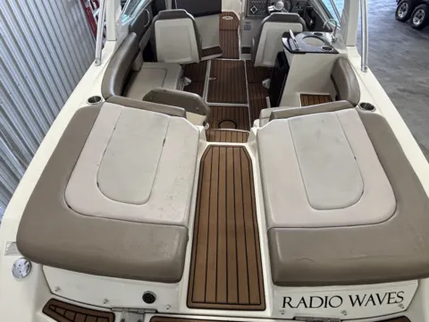 More photos of 2011 Sea Ray 250 SLX at Dry Harbour Marine, MI