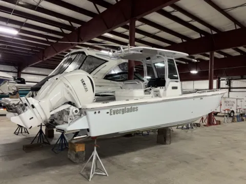 Photos of 2023 Everglades 273 Center Console for sale in Charlevoix, MI at Dry Harbour Marine