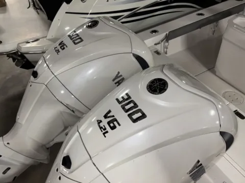 More photos of 2023 Everglades 273 Center Console at Dry Harbour Marine, MI