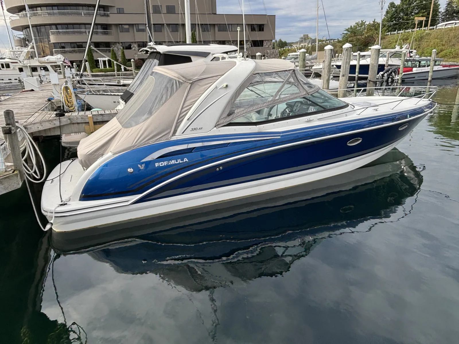 Blue 2016 FORMULA 350 Sun Sport for sale in Charlevoix, MI