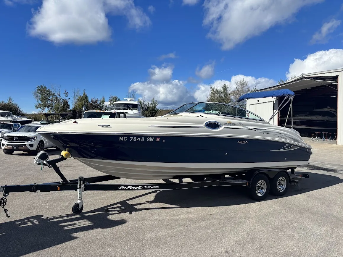 Blue 2006 Sea Ray 240 Sundeck for sale in Charlevoix, MI