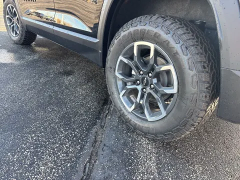 More photos of 2026 Chevrolet Equinox ACTIV at Graff Chevrolet GMC of Michigan City, IN